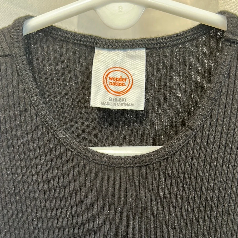 Wonder Nation Black Ribbed Cropped Tank Top - Picture 2 of 5